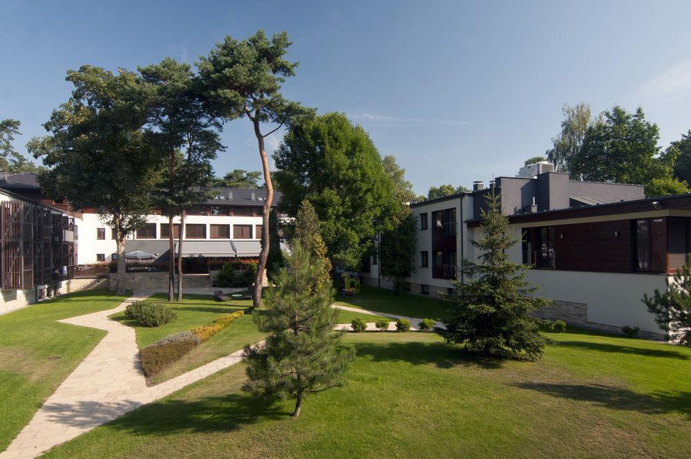 克鲁姆纳梅迪卡酒店 Łask 外观 照片